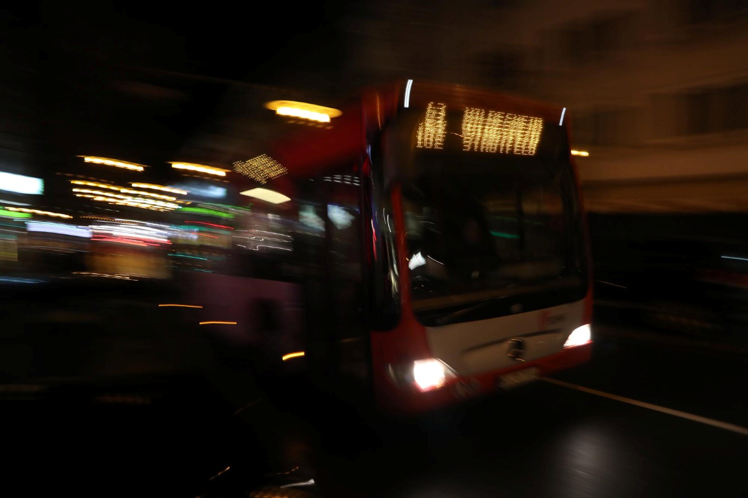 Schwarzfahren bleibt strafbar, Bus, Dunkelheit